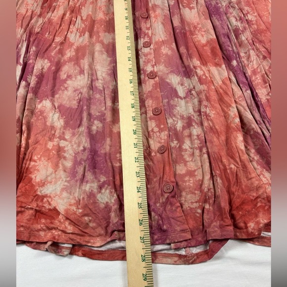 Torrid Swing Tie-dyed look Above The Knee Skirt Womens Size 4 (26 4X) Pink - Picture 9 of 9